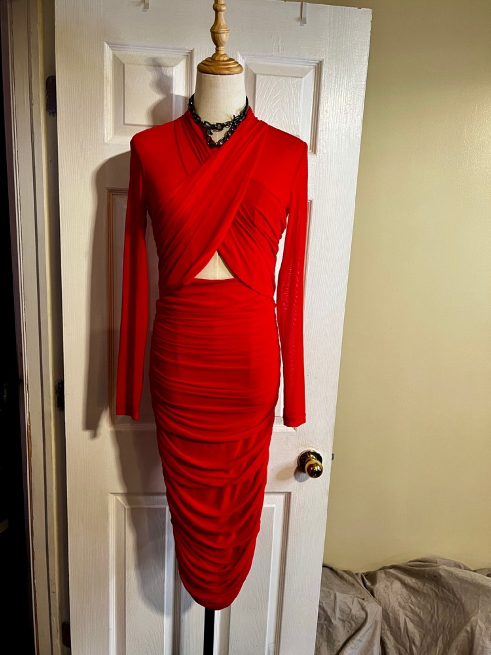 New Bardot Wms Aliyah Fire Red Sheer Ruched Crisscross L/S Coquette Midi Dress M - Picture 3 of 15